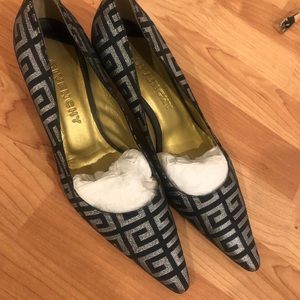 Givenchy ladies pumps